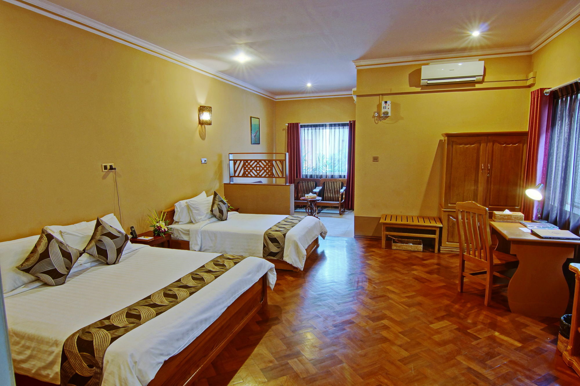 Triumph Hotel Mandalay Eksteriør billede